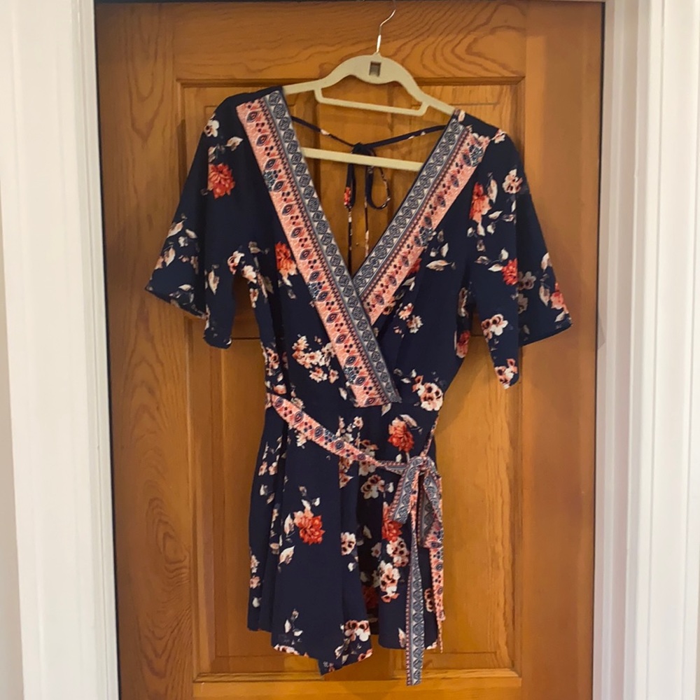NWT Size Medium Miami Navy Floral Romper